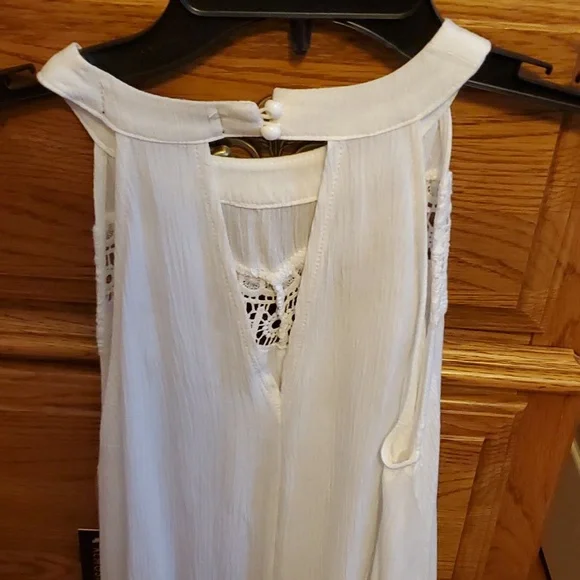 Brand new top - Picture 6 of 6